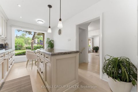 Photo 17 at 30 Blue Ridge Road, Bayview Village, Toronto