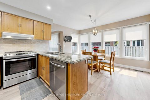 Photo 8 at 46 Gaslight Crescent, Highland Creek, Toronto
