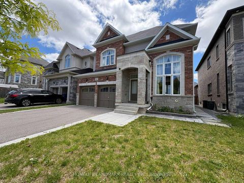 Photo 1 at 4 John Weddell Avenue, Sharon, East Gwillimbury
