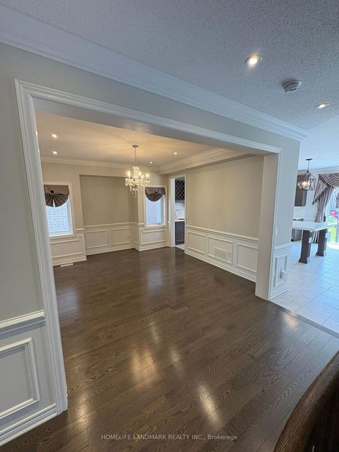 Photo 11 at 4 John Weddell Avenue, Sharon, East Gwillimbury