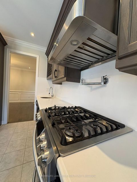 Photo 17 at 4 John Weddell Avenue, Sharon, East Gwillimbury
