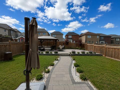 Photo 18 at 4 John Weddell Avenue, Sharon, East Gwillimbury