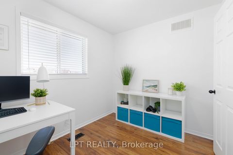 Photo 23 at 25 Hattie Court, Historic Lakeshore Communities, Georgina