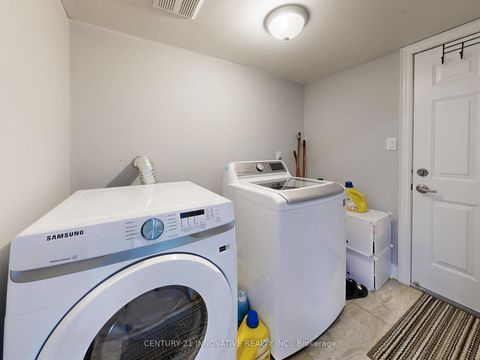 Photo 16 at 336 St Joan Of Arc Avenue, Maple, Vaughan
