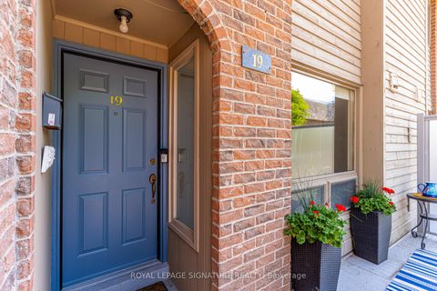 Photo 4 at 19 Wax Myrtle Way, Don Mills, Toronto