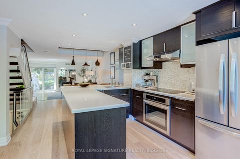 Photo 8 at 19 Wax Myrtle Way, Don Mills, Toronto