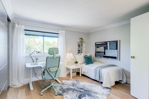 Photo 32 at 19 Wax Myrtle Way, Don Mills, Toronto