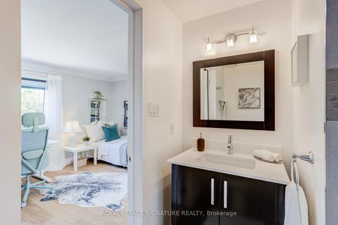 Photo 34 at 19 Wax Myrtle Way, Don Mills, Toronto