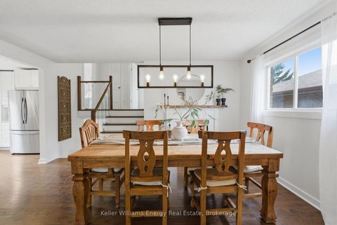 Photo 8 at 904 Southgate Drive, Donevan, Oshawa