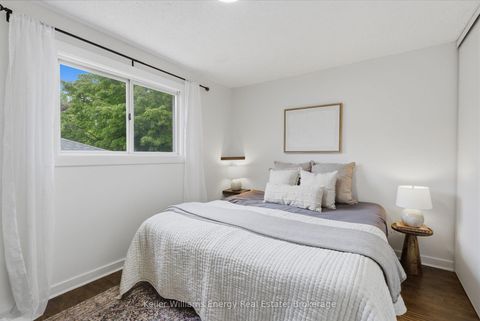Photo 18 at 904 Southgate Drive, Donevan, Oshawa