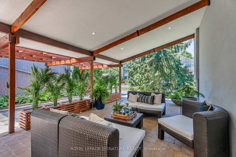 Photo 3 at 17 Kestell Lane, Donalda, Toronto