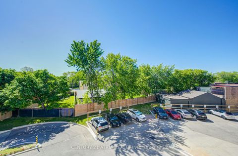 Photo 27 at 310 - 897 Sheppard Avenue, Clanton Park, Toronto