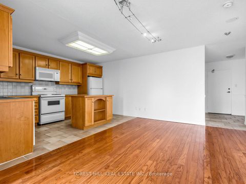 Photo 2 at 2313 - 633 Bay Street, Bay Street Corridor, Toronto
