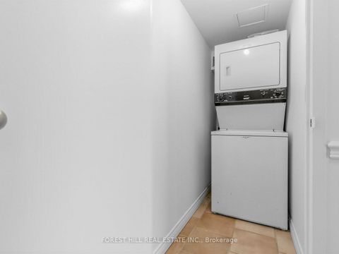 Photo 29 at 2313 - 633 Bay Street, Bay Street Corridor, Toronto