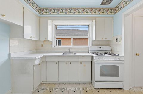 Photo 5 at 65 Magellan Drive, Jane Heights, Toronto