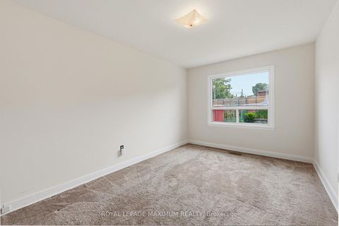 Photo 14 at 65 Magellan Drive, Jane Heights, Toronto