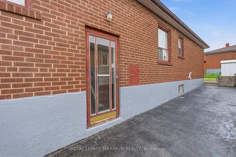Photo 28 at 65 Magellan Drive, Jane Heights, Toronto