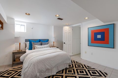 Photo 40 at 264 Oriole Parkway, Eglinton, Toronto