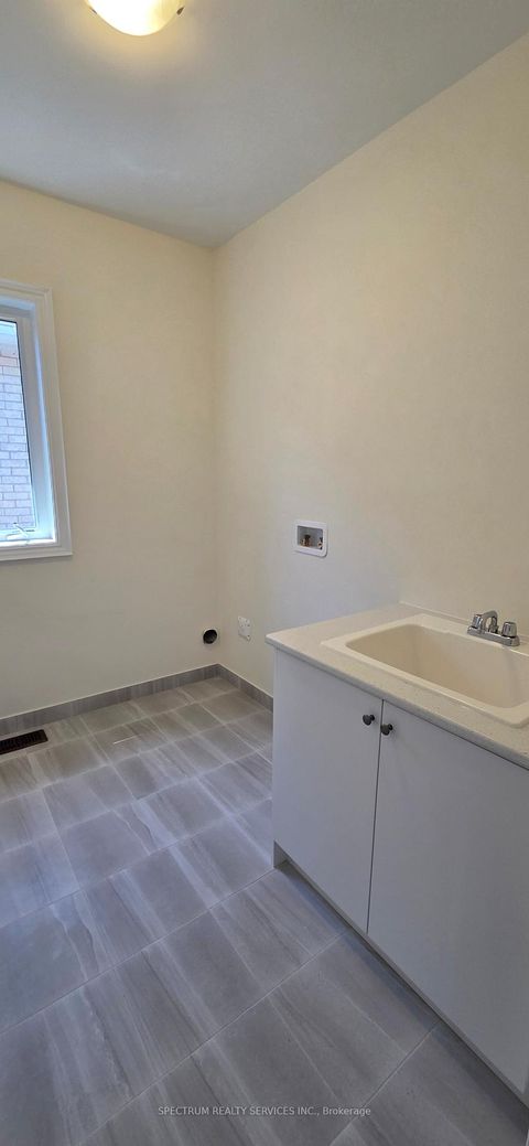 Photo 22 at 21 Lorrain Hand Crescent, Keswick South, Georgina