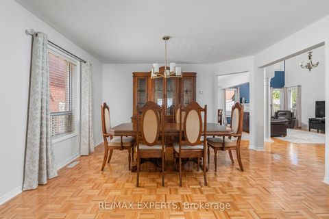Photo 8 at 31 Monteith Crescent, Maple, Vaughan