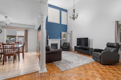 Photo 11 at 31 Monteith Crescent, Maple, Vaughan