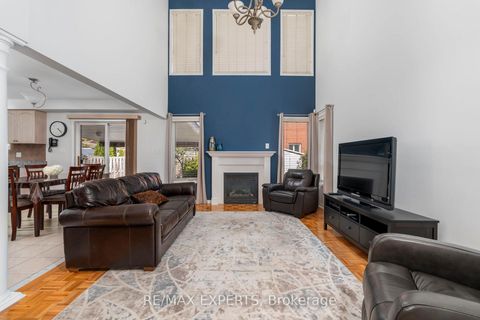 Photo 13 at 31 Monteith Crescent, Maple, Vaughan