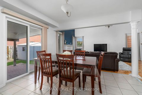 Photo 16 at 31 Monteith Crescent, Maple, Vaughan