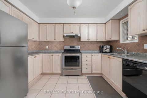Photo 17 at 31 Monteith Crescent, Maple, Vaughan