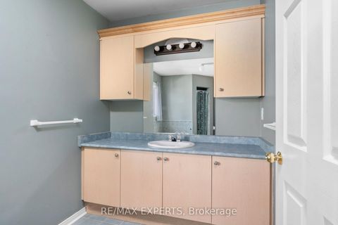 Photo 35 at 31 Monteith Crescent, Maple, Vaughan