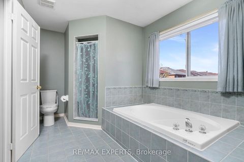 Photo 36 at 31 Monteith Crescent, Maple, Vaughan