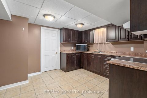 Photo 39 at 31 Monteith Crescent, Maple, Vaughan