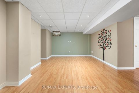 Photo 43 at 31 Monteith Crescent, Maple, Vaughan