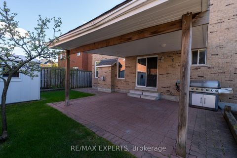 Photo 48 at 31 Monteith Crescent, Maple, Vaughan