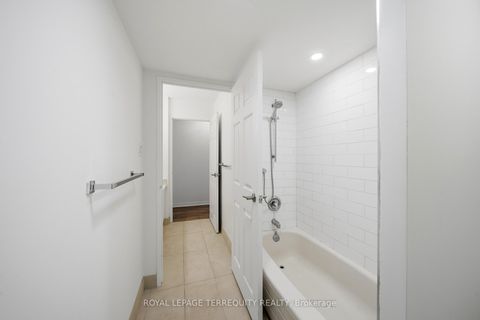Photo 18 at 1003 - 2010 Islington Avenue, The Westway, Toronto