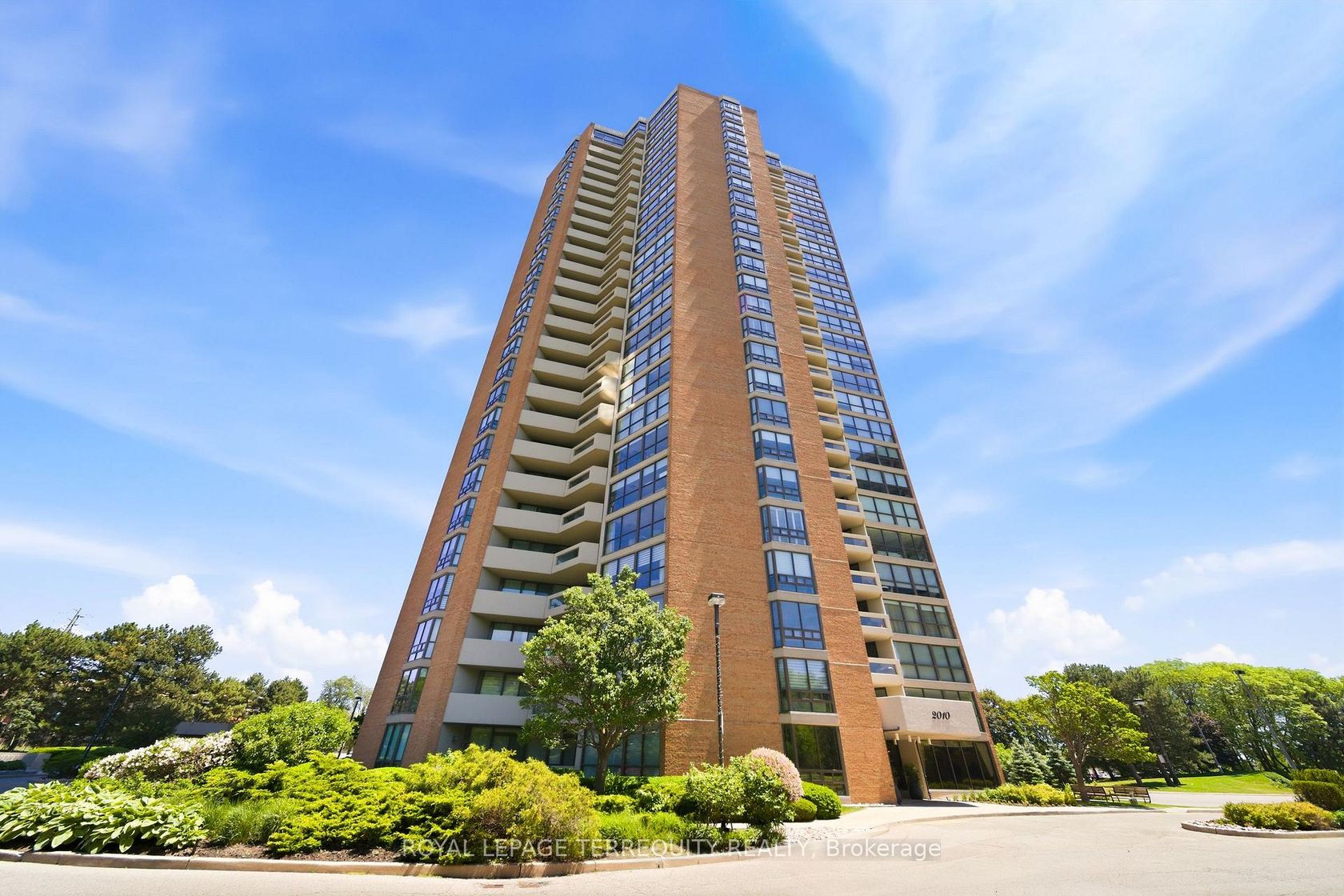 1003 - 2010 Islington Avenue, The Westway, Toronto photo number 2