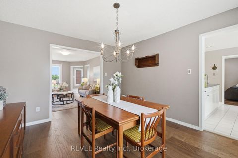 Photo 7 at 150 Fallingbrook Street, Pringle Creek, Whitby