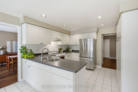 Photo 10 at 150 Fallingbrook Street, Pringle Creek, Whitby
