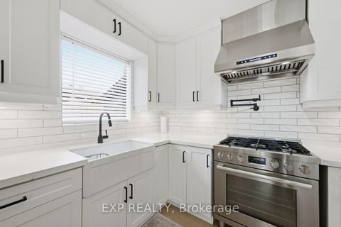 Photo 6 at 21 Canzone Drive, Bendale, Toronto