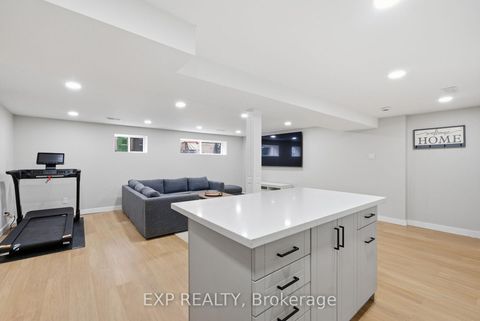 Photo 22 at 21 Canzone Drive, Bendale, Toronto
