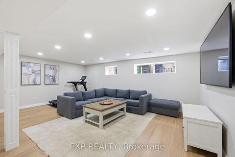 Photo 25 at 21 Canzone Drive, Bendale, Toronto