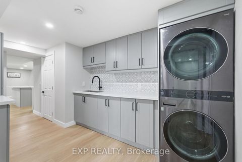 Photo 30 at 21 Canzone Drive, Bendale, Toronto