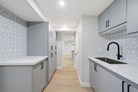 Photo 31 at 21 Canzone Drive, Bendale, Toronto