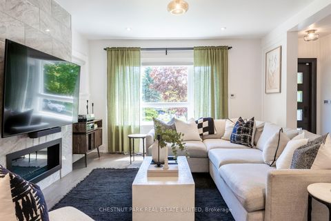 Photo 6 at 15 Edgewood Avenue, Woodbine Corridor, Toronto