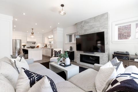 Photo 7 at 15 Edgewood Avenue, Woodbine Corridor, Toronto
