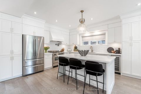 Photo 8 at 15 Edgewood Avenue, Woodbine Corridor, Toronto