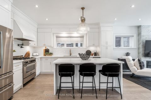 Photo 9 at 15 Edgewood Avenue, Woodbine Corridor, Toronto