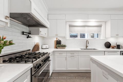 Photo 10 at 15 Edgewood Avenue, Woodbine Corridor, Toronto