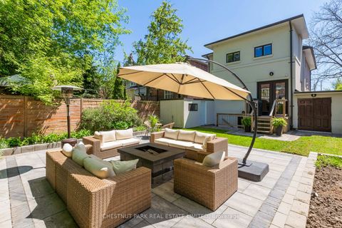 Photo 35 at 15 Edgewood Avenue, Woodbine Corridor, Toronto