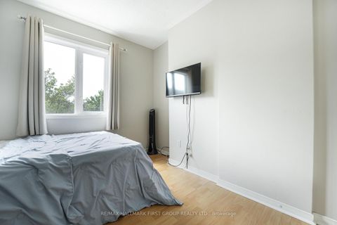 Photo 15 at 60 - 1865 Kingston Road, Village East, Pickering