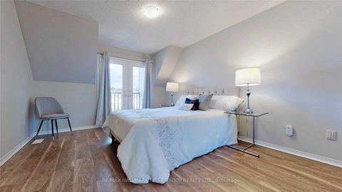 Photo 16 at 60 - 1865 Kingston Road, Village East, Pickering